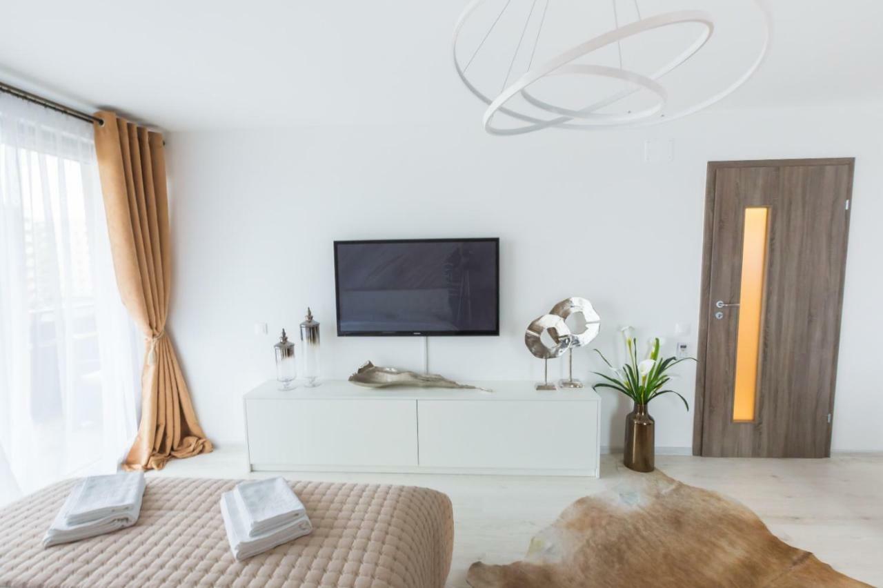 Apartment Alonisos Lux Брашов Екстер'єр фото